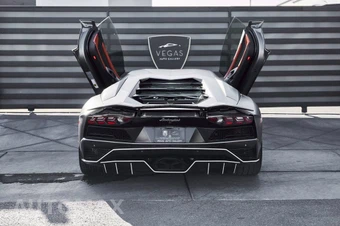 2018 Lamborghini Aventador S Coupe - miniatura 25