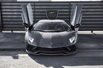 2018 Lamborghini Aventador S Coupe - miniatura 8