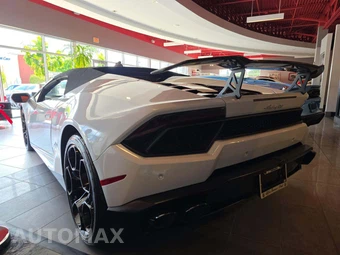 2018 Lamborghini Huracan RWD Convertible - miniatura 2