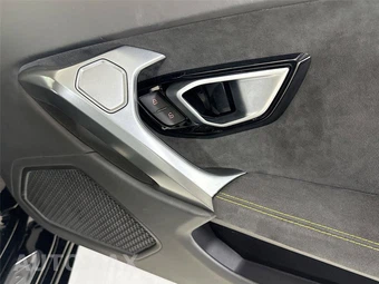 2018 Lamborghini Huracan RWD Coupe - miniatura 23