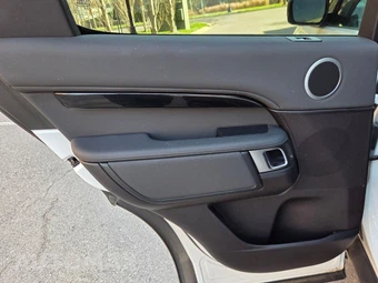 2018 Land Rover Discovery SE - miniatura 21
