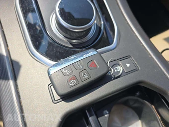 2018 Land Rover Range Rover Evoque SE – miniatura 8