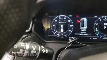 2018 Land Rover Range Rover Velar R-Dynamic SE - miniatura 31