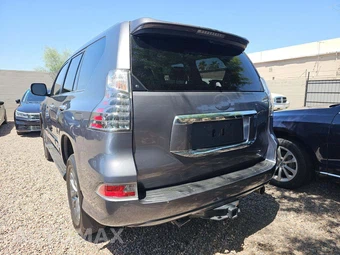 2018 Lexus GX 460 Premium – miniatura 2