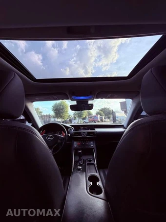 2018 Lexus IS 300 - miniatura 15