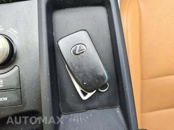 2018 Lexus IS 300 – miniatura 5