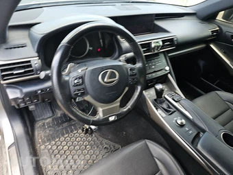 2018 Lexus IS 350 - miniatura 17