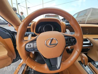 2018 Lexus LC 500 - miniatura 10
