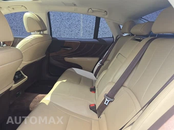 2018 Lexus LS 500 – miniatura 13