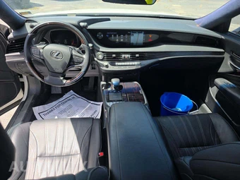 2018 Lexus LS 500 – miniatura 10