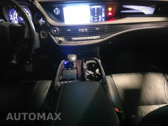 2018 Lexus LS 500h – miniatura 11