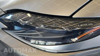 2018 Lexus LS 500h – miniatura 32