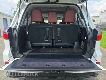 2018 Lexus LX 570 Three-Row – miniatura 15