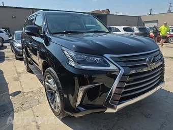2018 Lexus LX 570 Three-Row – miniatura 3