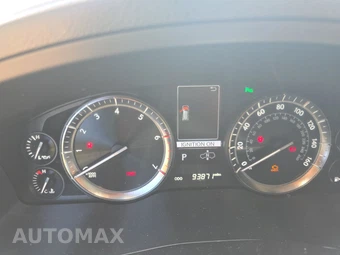 2018 Lexus LX 570 Two-Row – miniatura 12
