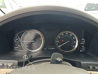 2018 Lexus LX 570 Two-Row – miniatura 12