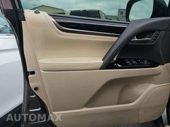 2018 Lexus LX 570 Two-Row – miniatura 9