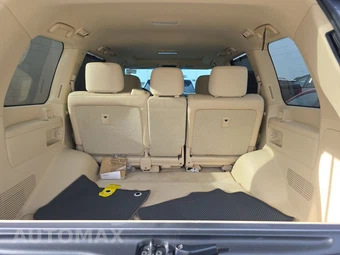 2018 Lexus LX 570 Two-Row – miniatura 16