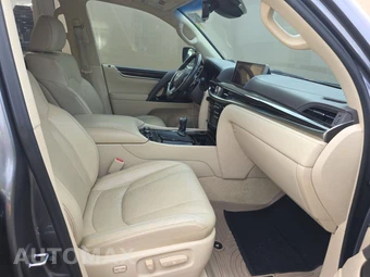 2018 Lexus LX 570 Two-Row – miniatura 8