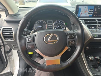 2018 Lexus NX 300 – miniatura 10