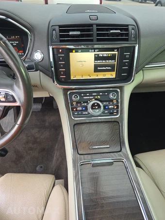 2018 Lincoln Continental Reserve – miniatura 11