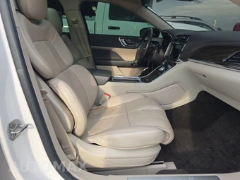 2018 Lincoln Continental Reserve – miniatura 8