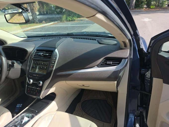 2018 Lincoln MKC Premiere – miniatura 16
