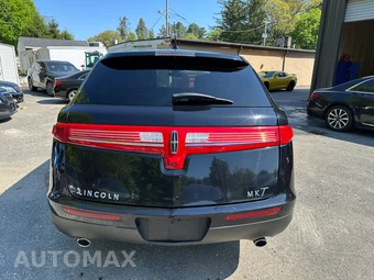 2018 Lincoln MKT w/Livery Pkg – miniatura 5