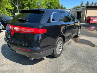 2018 Lincoln MKT w/Livery Pkg – miniatura 6