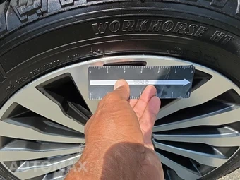 2018 Lincoln Navigator Reserve – miniatura 24