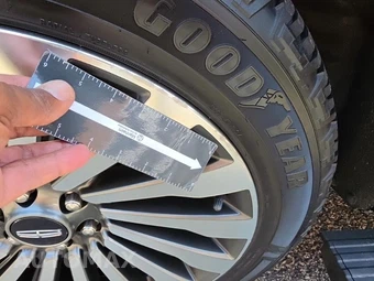 2018 Lincoln Navigator Reserve – miniatura 27