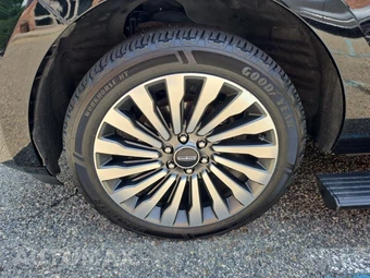 2018 Lincoln Navigator Reserve – miniatura 8