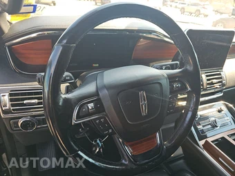 2018 Lincoln Navigator Reserve – miniatura 10