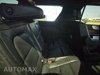 2018 Lincoln Navigator Reserve – miniatura 14