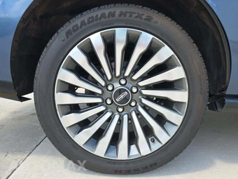 2018 Lincoln Navigator Reserve – miniatura 24