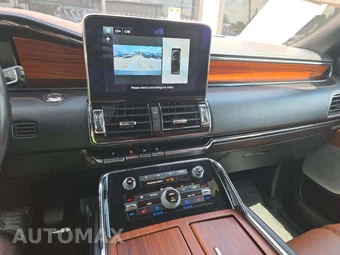 2018 Lincoln Navigator Reserve – miniatura 7