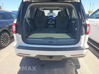 2018 Lincoln Navigator Reserve – miniatura 16