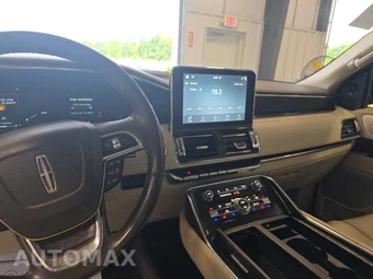 2018 Lincoln Navigator Reserve – miniatura 11