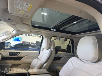 2018 Lincoln Navigator Reserve – miniatura 18