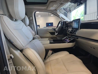 2018 Lincoln Navigator Reserve – miniatura 8