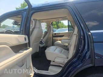2018 Lincoln Navigator Reserve – miniatura 13
