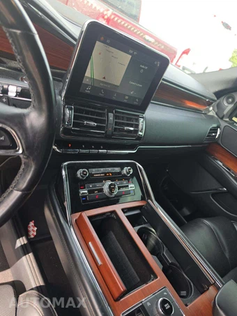 2018 Lincoln Navigator Select – miniatura 10