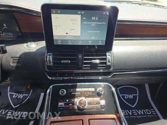 2018 Lincoln Navigator Select – miniatura 10