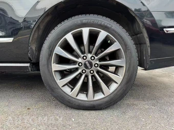 2018 Lincoln Navigator Select - miniatura 37
