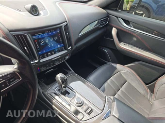 2018 Maserati Levante GranSport – miniatura 10