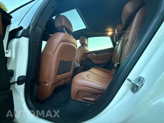 2018 Maserati Levante – miniatura 12