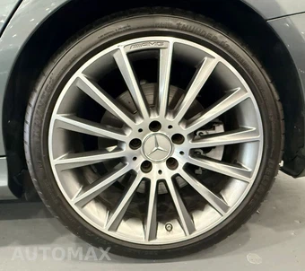2018 Mercedes-Benz AMG C 43 4MATIC Sedan - miniatura 44
