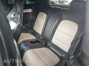 2018 Mercedes-Benz AMG C 63 S Coupe – miniatura 13