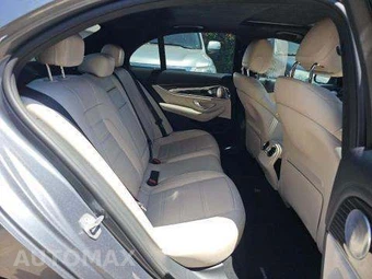 2018 Mercedes-Benz AMG E 43 4MATIC Sedan – miniatura 16