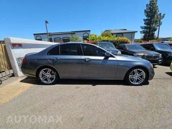 2018 Mercedes-Benz AMG E 43 4MATIC Sedan – miniatura 4